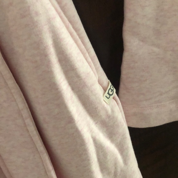 Ugg w Blanche robe size large - Picture 5 of 6